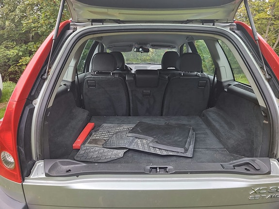 Volvo XC90 7 of 8