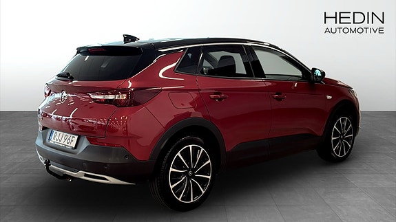 Opel Grandland X 2 of 16