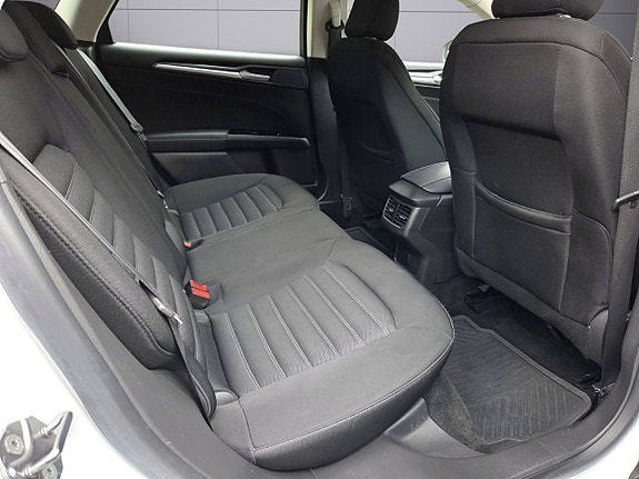 Ford Mondeo 12 of 16