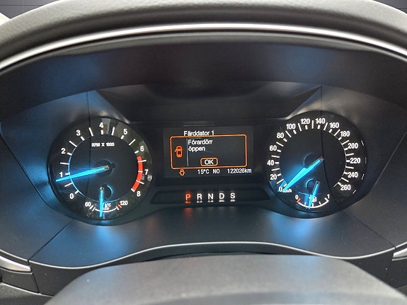 Ford Mondeo 15 of 16