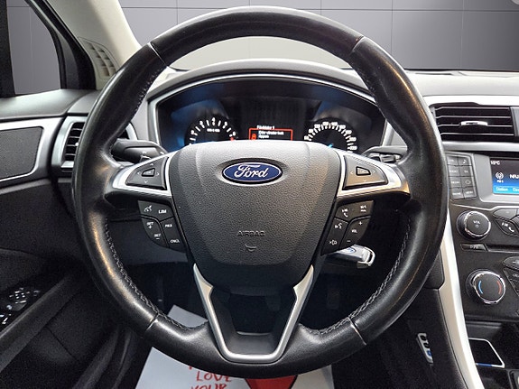 Ford Mondeo 14 of 16