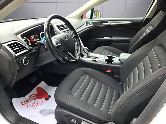Ford Mondeo 9 of 16