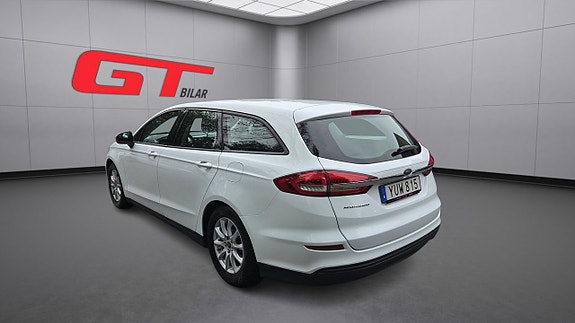 Ford Mondeo 5 of 16
