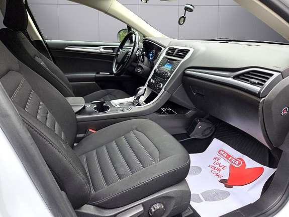 Ford Mondeo 10 of 16