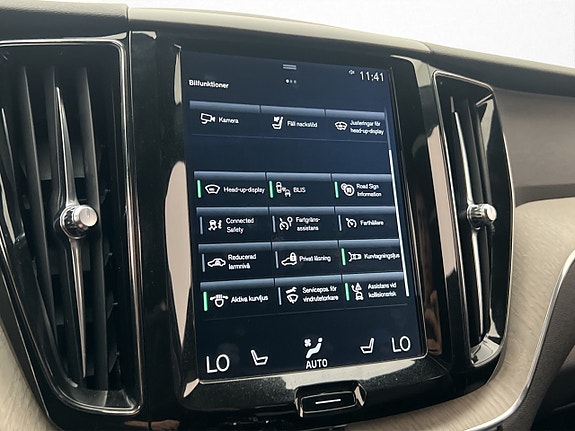 Volvo XC60 27 of 30
