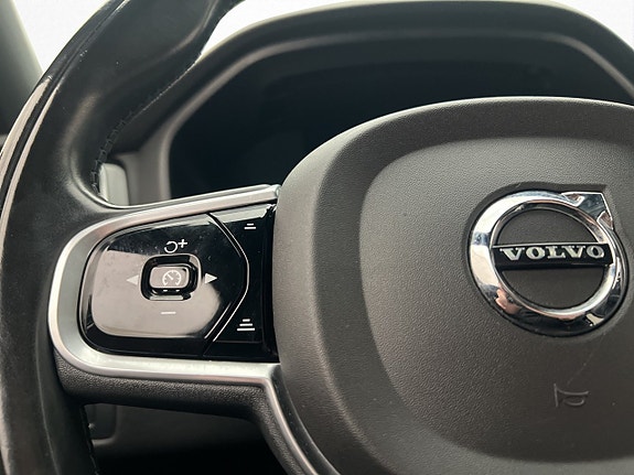Volvo XC60 23 of 30