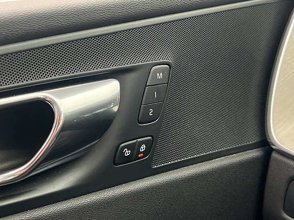 Volvo XC60 20 of 30