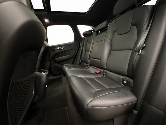 Volvo XC60 21 of 30