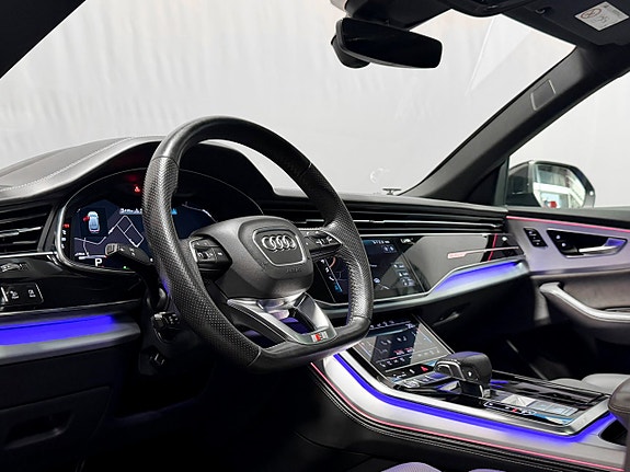 Audi Q8 10 of 29