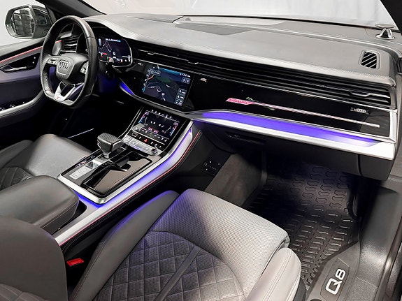 Audi Q8 13 of 29