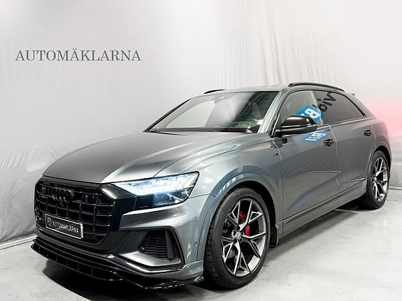 Audi Q8 2 of 29