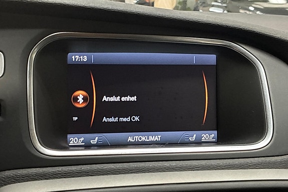 Volvo V40 19 of 22