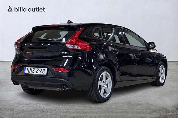 Volvo V40 6 of 22