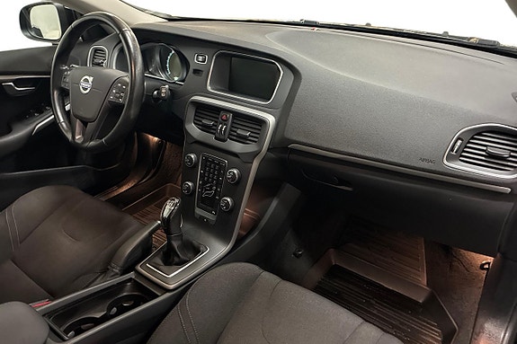 Volvo V40 15 of 22
