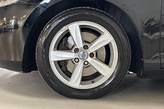 Volvo V40 11 of 22