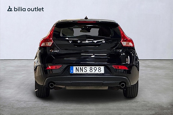 Volvo V40 7 of 22