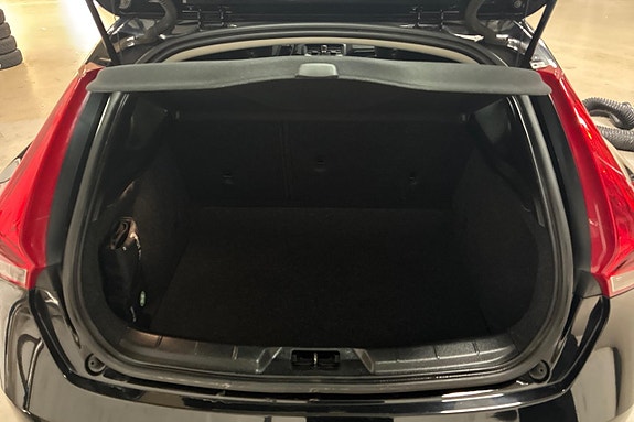Volvo V40 10 of 22