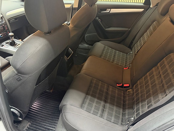 Audi A4 8 of 16
