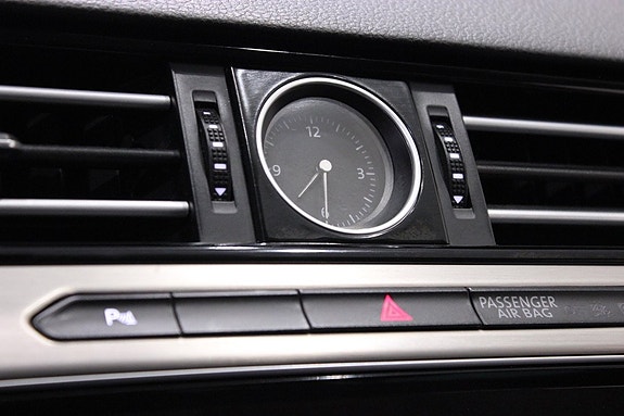 Volkswagen Passat 28 of 29
