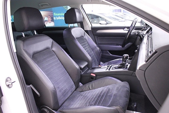 Volkswagen Passat 20 of 29