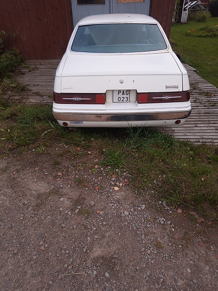 Ford Thunderbird 3 of 5
