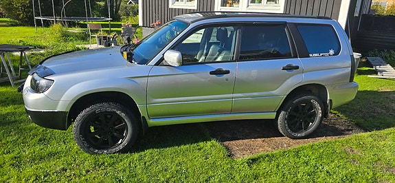 Subaru Forester 3 of 11
