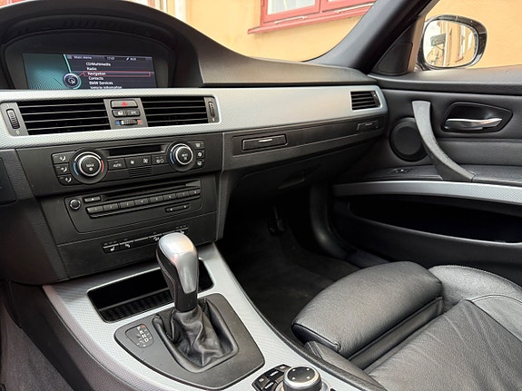 BMW 330d 19 of 24