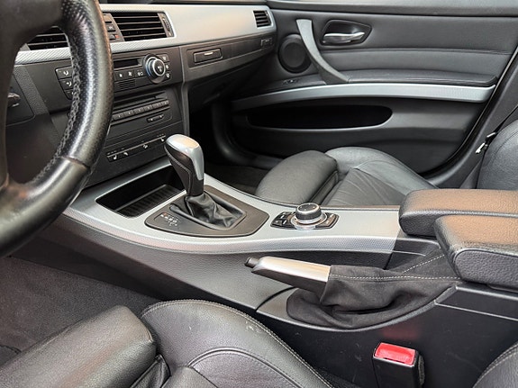 BMW 330d 18 of 24