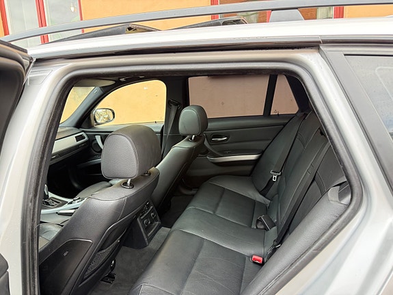 BMW 330d 22 of 24
