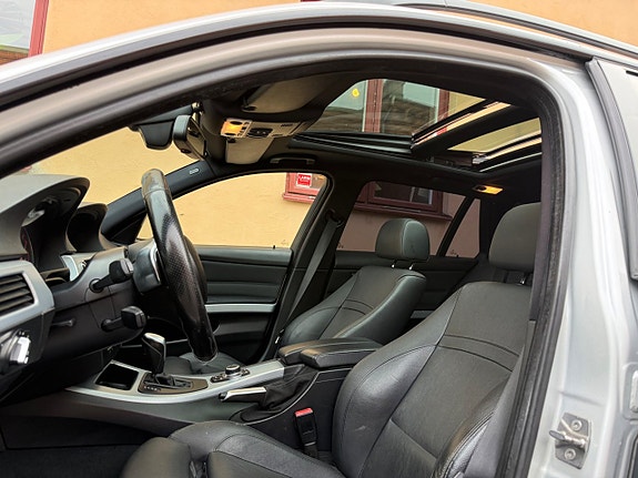 BMW 330d 16 of 24