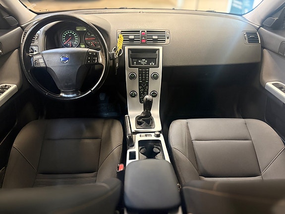 Volvo V50 10 of 22