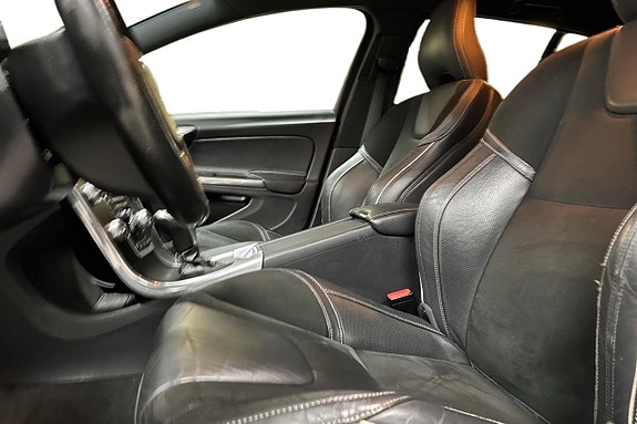 Volvo V60 13 of 22