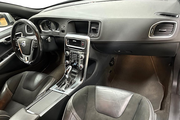 Volvo V60 15 of 22
