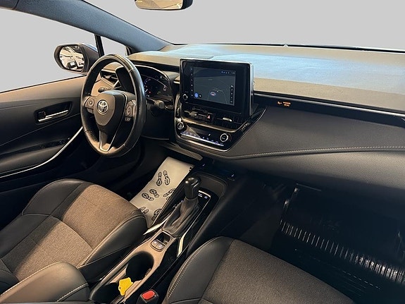 Toyota Corolla 6 of 11