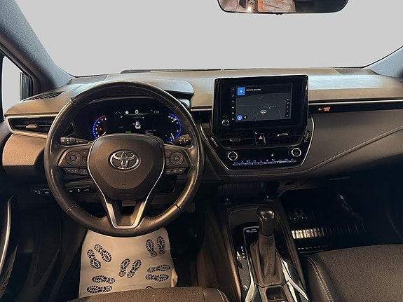 Toyota Corolla 8 of 11