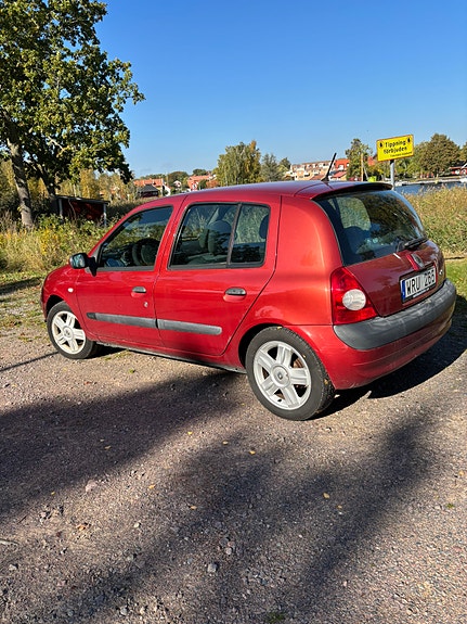 Renault Clio 2 of 5