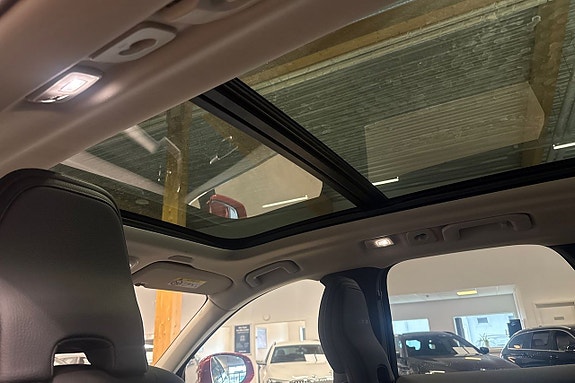 Volvo XC60 27 of 29