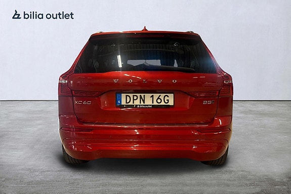 Volvo XC60 2 of 29