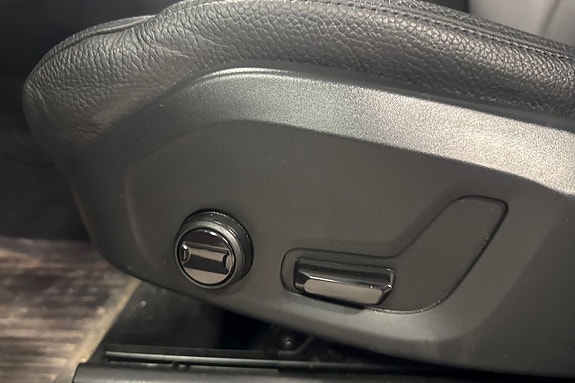 Volvo XC60 19 of 29