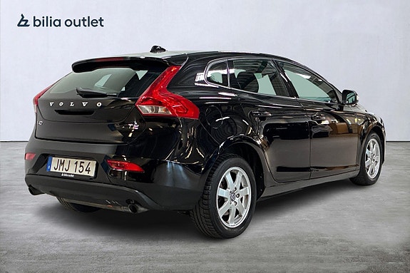 Volvo V40 6 of 19