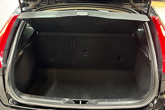Volvo V40 10 of 19
