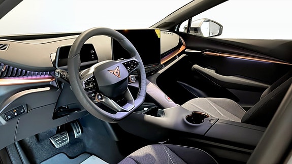 Cupra Tavascan 7 of 12