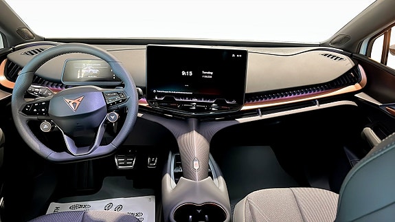 Cupra Tavascan 10 of 12