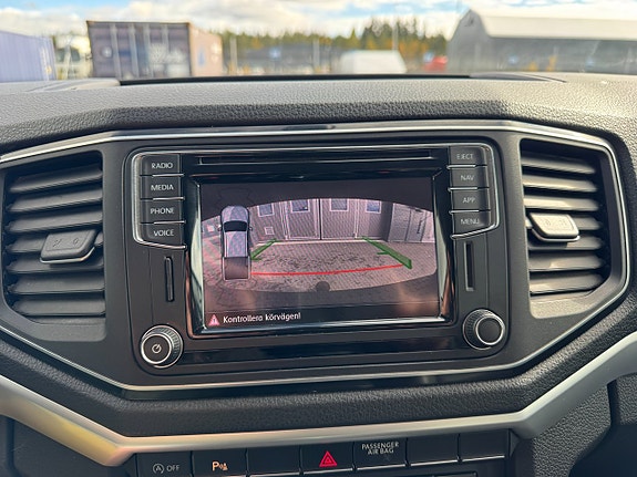 Volkswagen Amarok 19 of 27