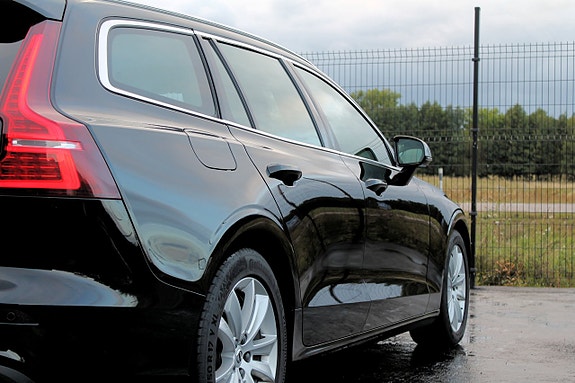 Volvo V60 22 of 30