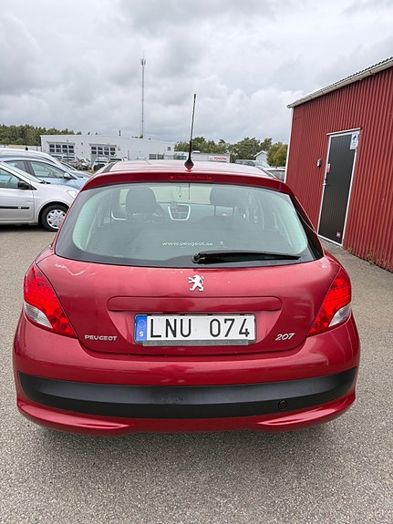 Peugeot 207 2 of 11