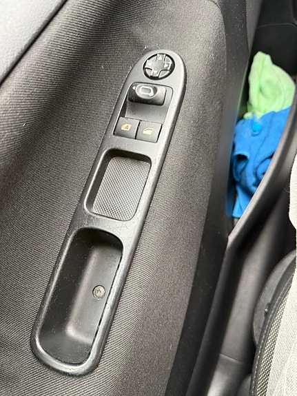 Peugeot 207 5 of 11