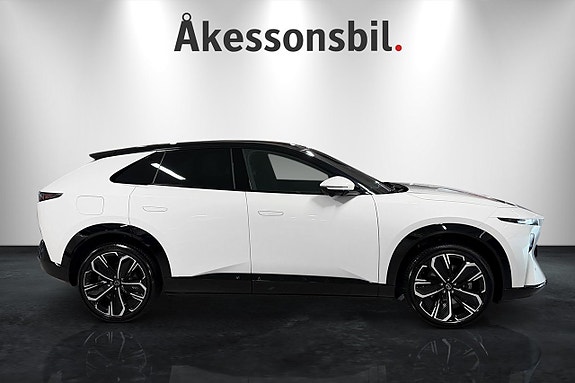 Mazda CX-6e 3 of 10