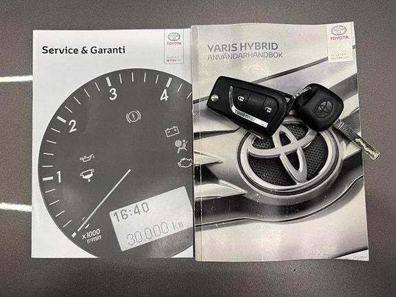 Toyota Yaris 19 of 19