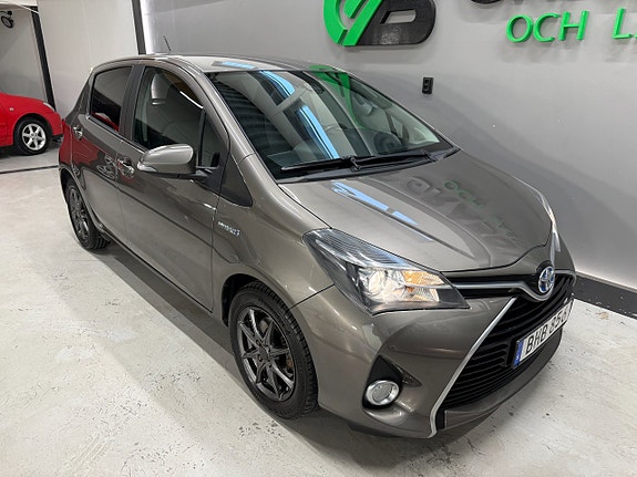 Toyota Yaris 7 of 19